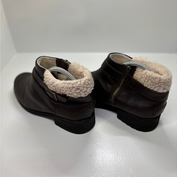 UGG women’s waterproof leather ankle boots with shearling lining women’s size 9 - Picture 4 of 14